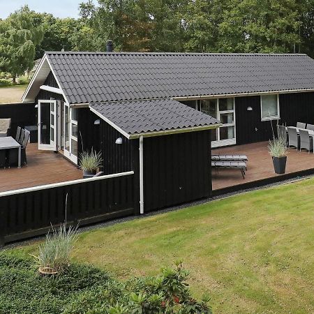 6 Person Holiday Home In Hemmet Екстериор снимка