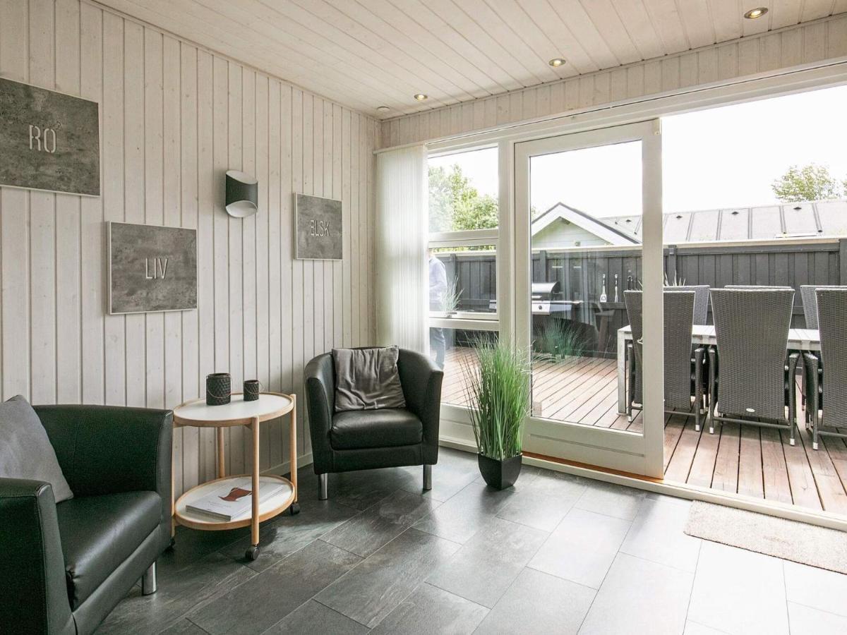 6 Person Holiday Home In Hemmet Екстериор снимка