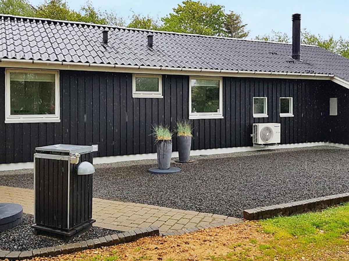 6 Person Holiday Home In Hemmet Екстериор снимка